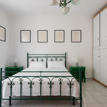 Downtown Flat Historic Reggio Апартаменты