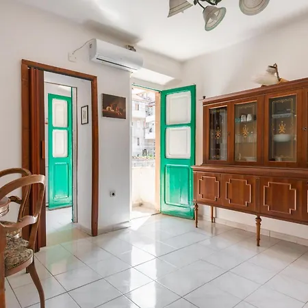 Downtown Flat Historic Reggio Апартаменты