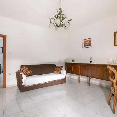 Downtown Flat Historic Reggio レッジョ・ディ・カラブリア